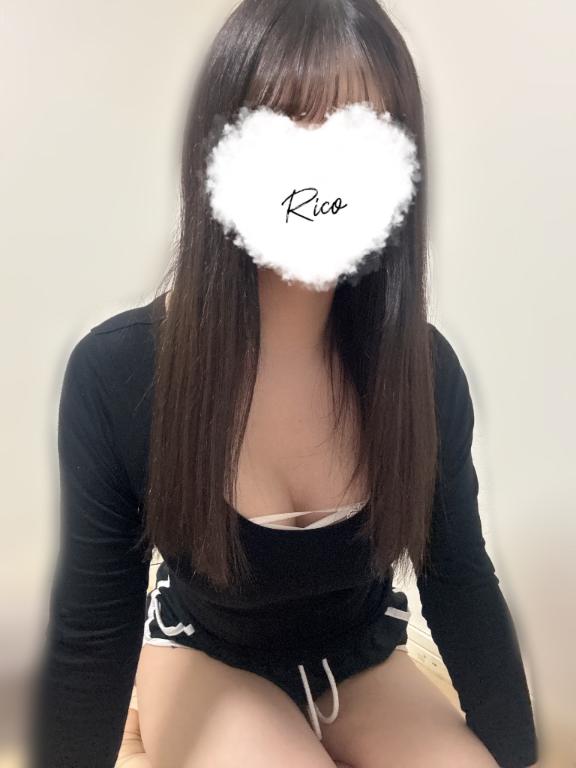 りこ【92DeとろけるHな素人】