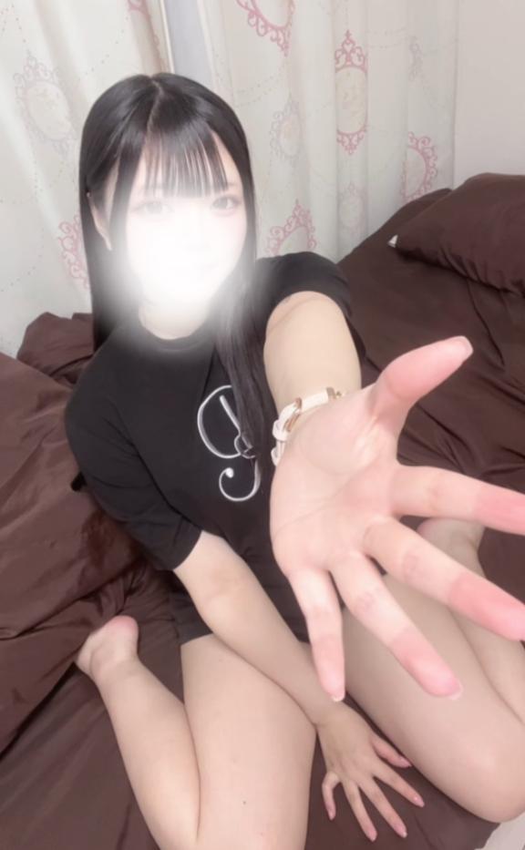 なぎ【甘え上手で愛嬌満点美少女】