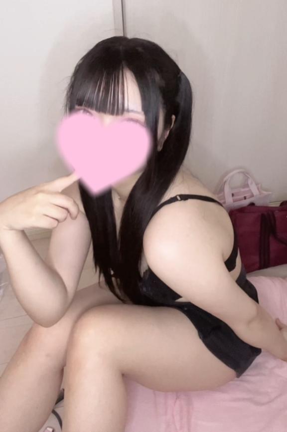 なぎ【甘え上手で愛嬌満点美少女】