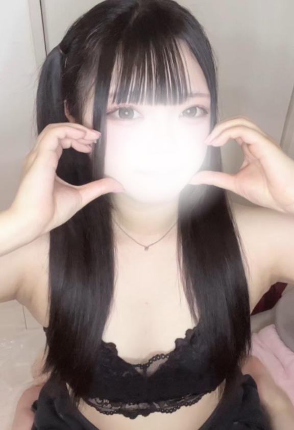 なぎ【甘え上手で愛嬌満点美少女】