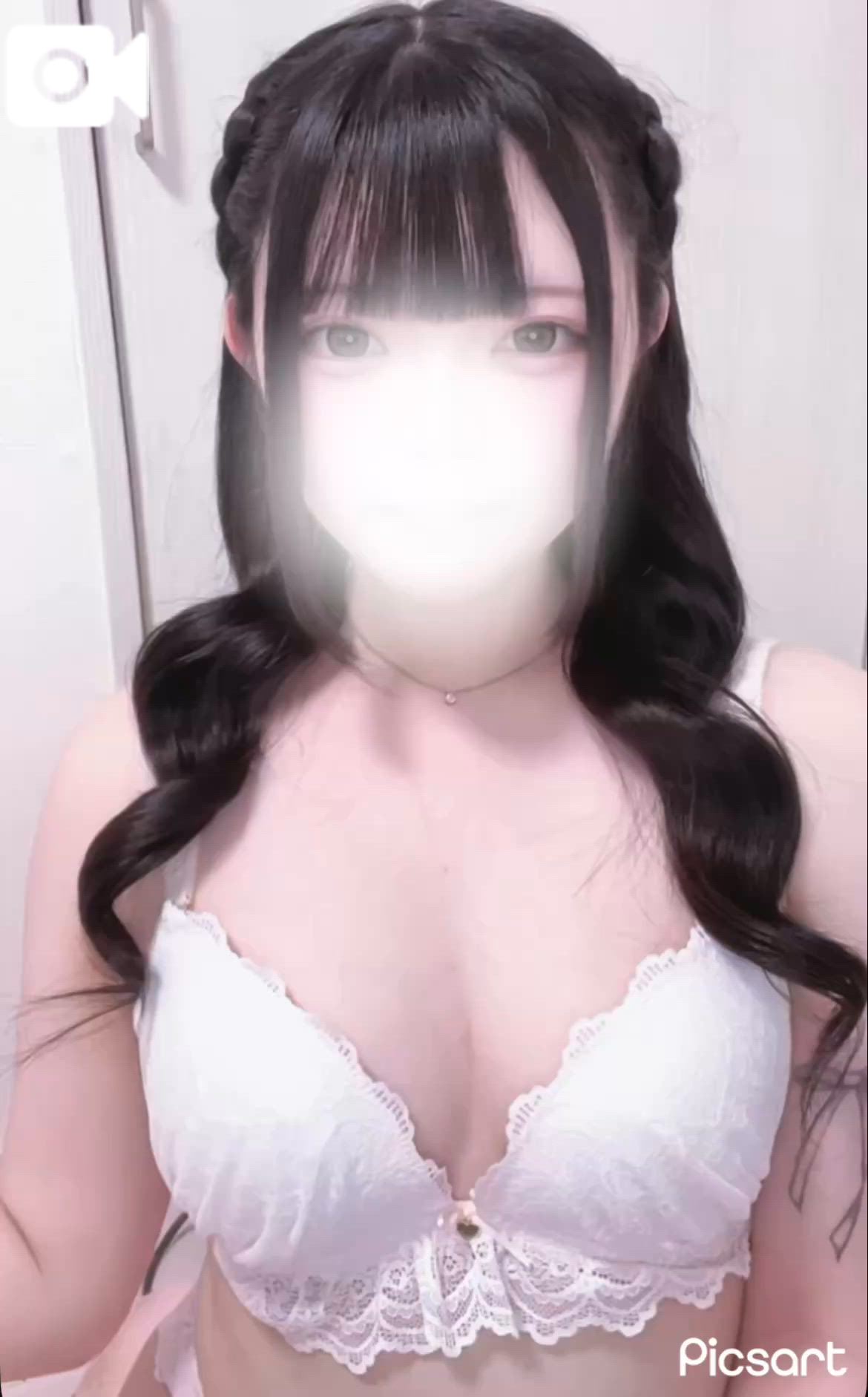 なぎ【甘え上手で愛嬌満点美少女】