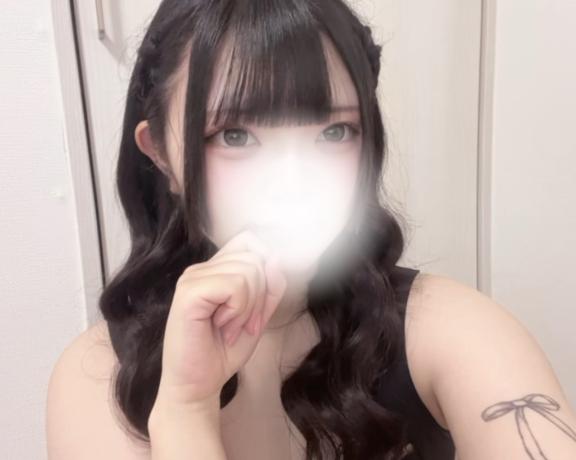 なぎ【甘え上手で愛嬌満点美少女】