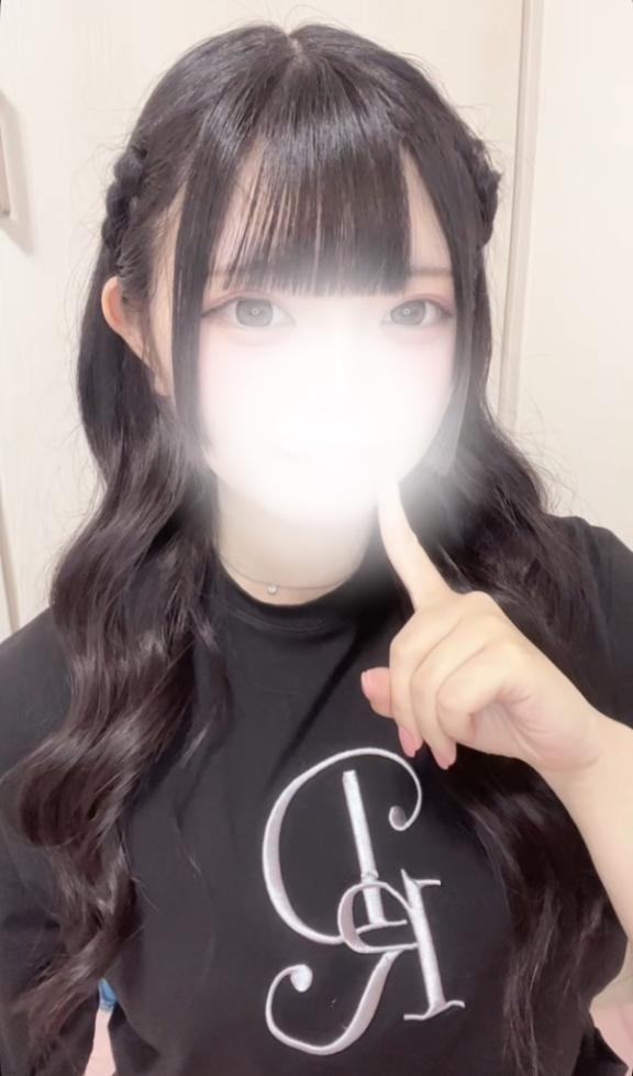 なぎ【甘え上手で愛嬌満点美少女】