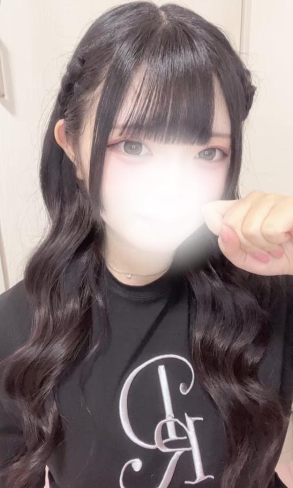 なぎ【甘え上手で愛嬌満点美少女】