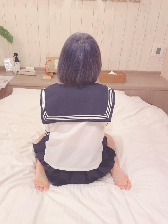 ゆあ【感度天井全身敏感美女】