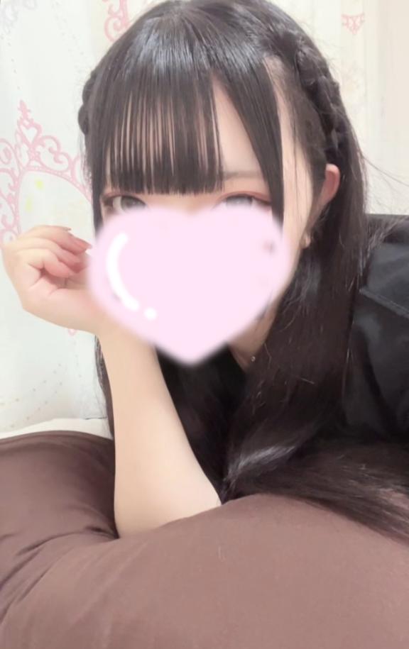 なぎ【甘え上手で愛嬌満点美少女】