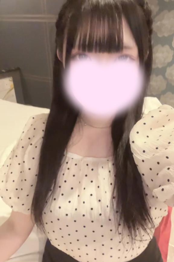 なぎ【甘え上手で愛嬌満点美少女】