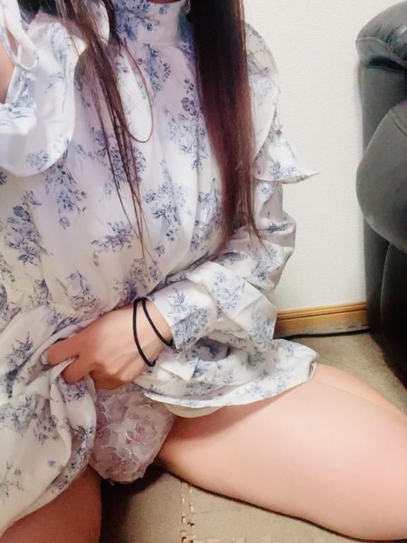 ゆあ【感度天井全身敏感美女】どうかな？