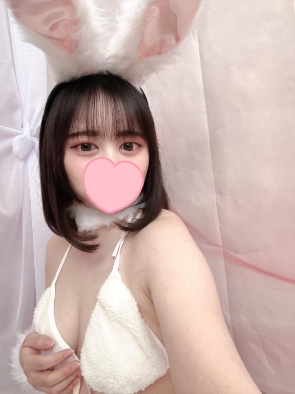 かんな【143㎝癒し系美女】